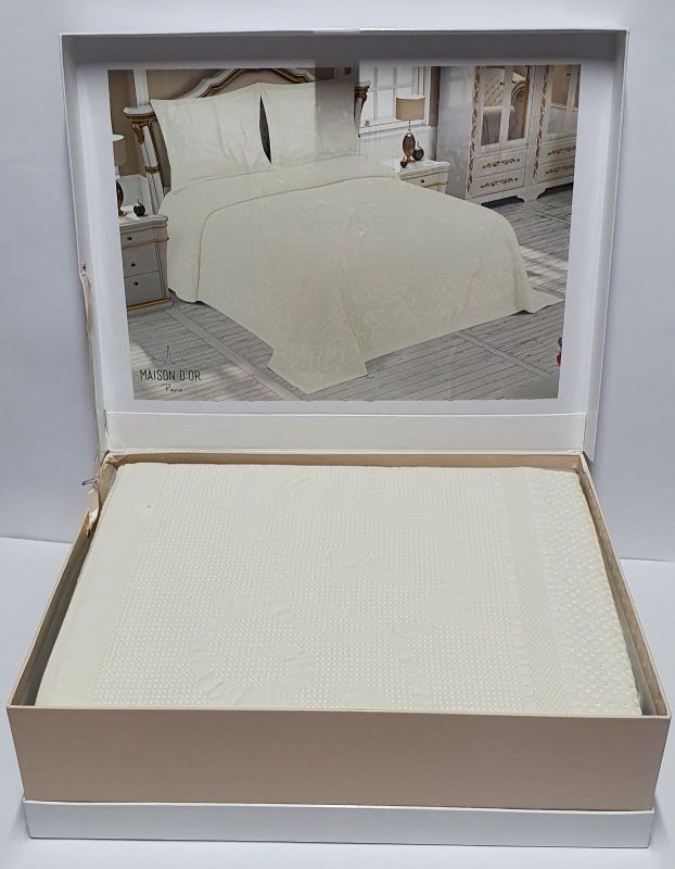 Покривало Пике Maison D'or La Vergne 260x260 Cream (Крем)