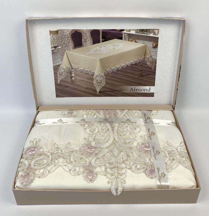 Скатертина Велюр Maison Royale 160x350 Almond Powder