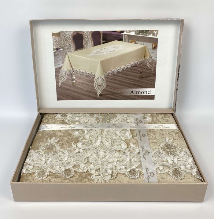 Скатертина Велюр Maison Royale 160x220 Almond Cappucino