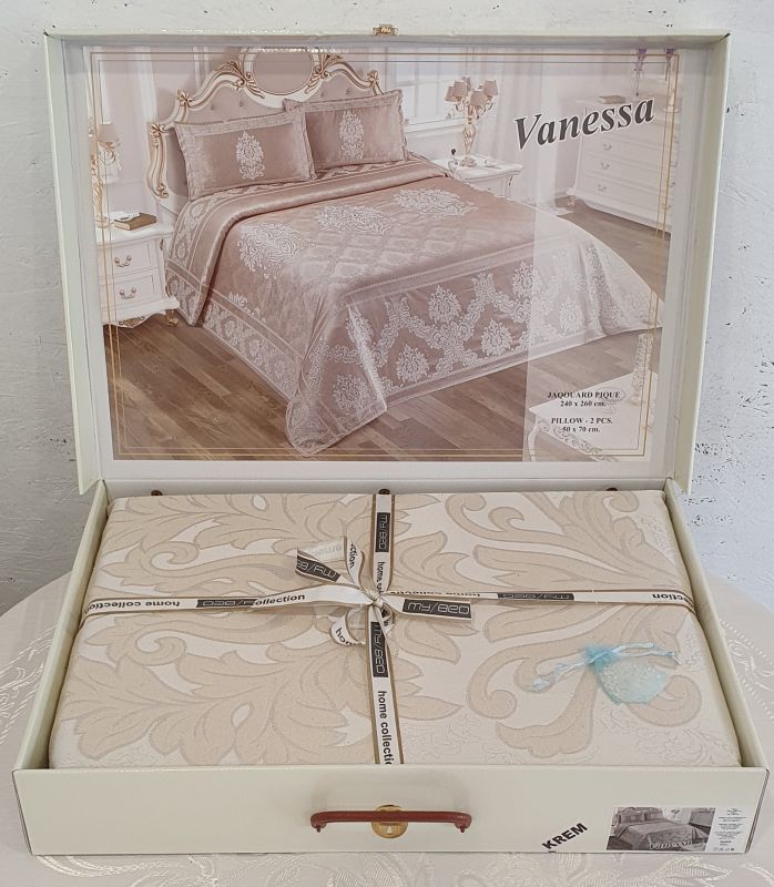 Покривало My Bed Жакард 240x260 з наволочками Vanessa Cream