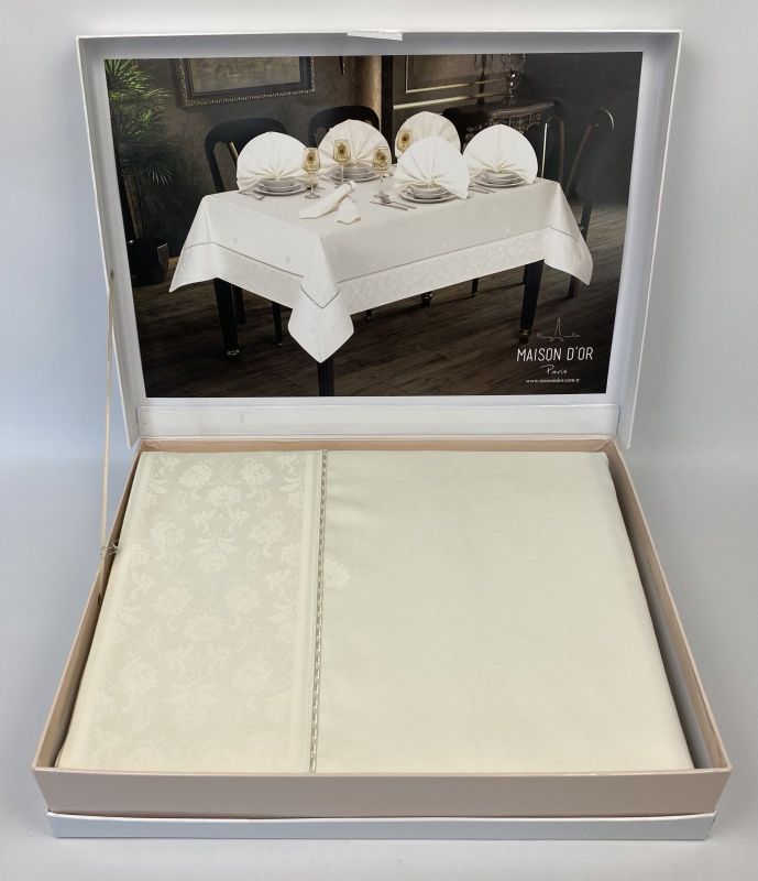 Скатертина Set Maison D'or Magnole Flower 155х320+12psc Ecru