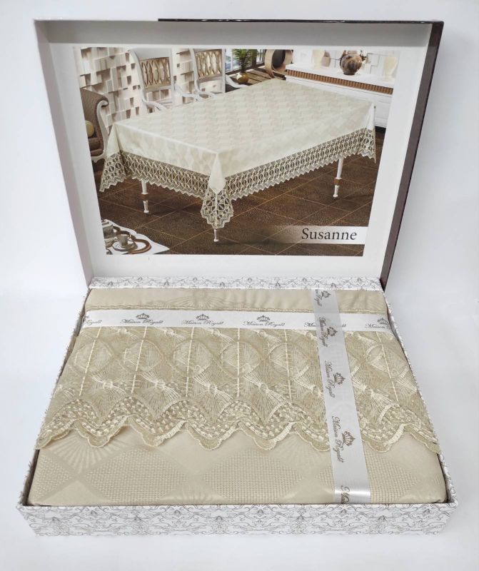 Скатертина з мереживом Maison Royale 160x300 Susanne Cappucino
