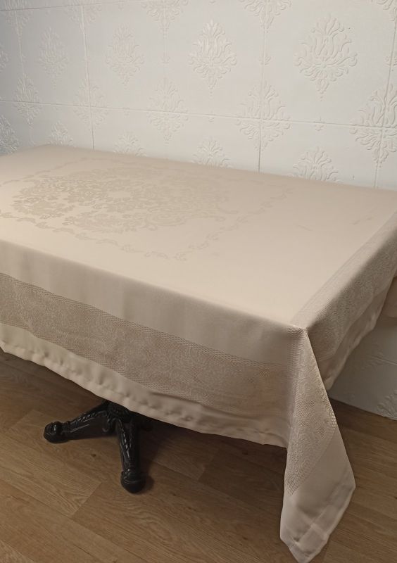 Скатертина тефлонова Maison Royale 140х180 Jumbo Cappucino PVS