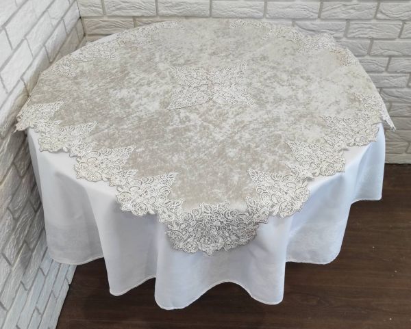 Квадрат велюровий Acme з мереживом 100*100 Quenn Cappicino