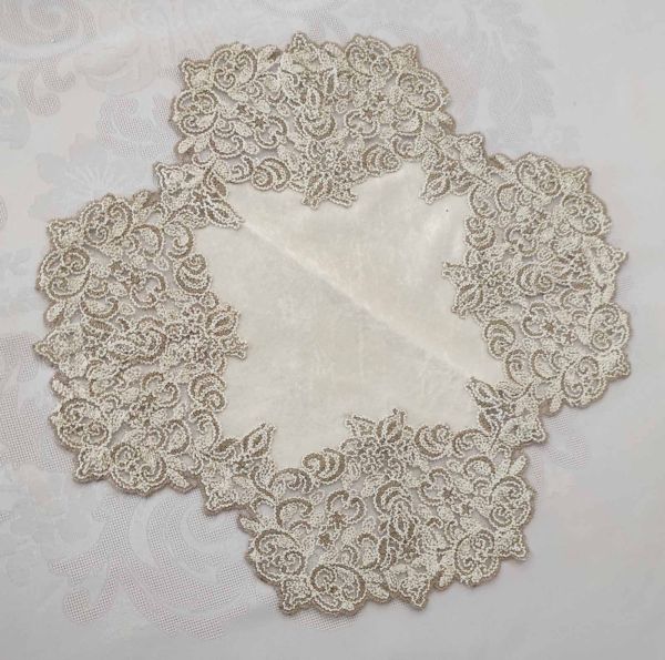 Серветка велюрова Acme з мереживом 40*40 Quenn Krem