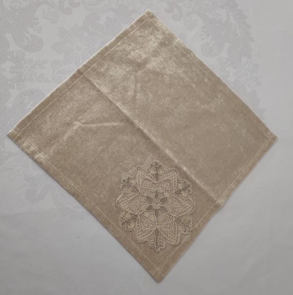 Серветка велюрова Acme з мереживом 35*45 Star Cappicino