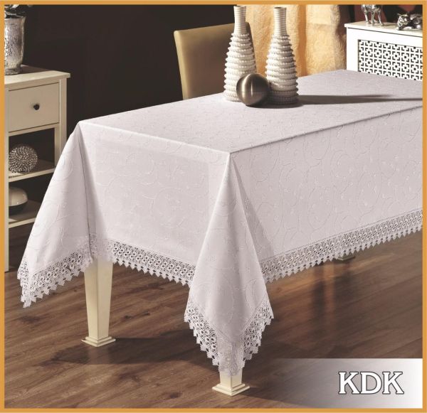 Скатертина мереживо Maison Royale 160x300 KDK White
