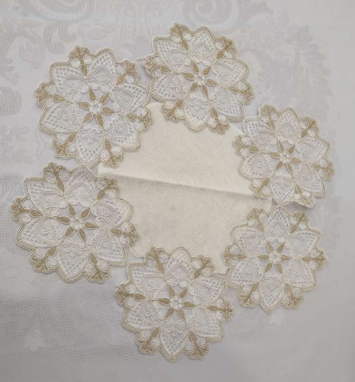 Серветка велюрова Acme з мереживом 40*40 Star Krem