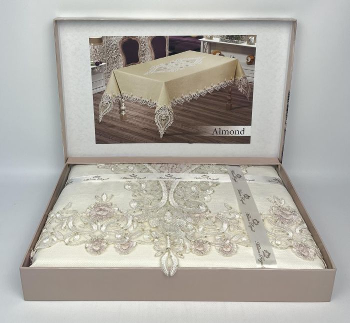 Скатертина з мереживом Maison Royale 160x220 Almond Powder
