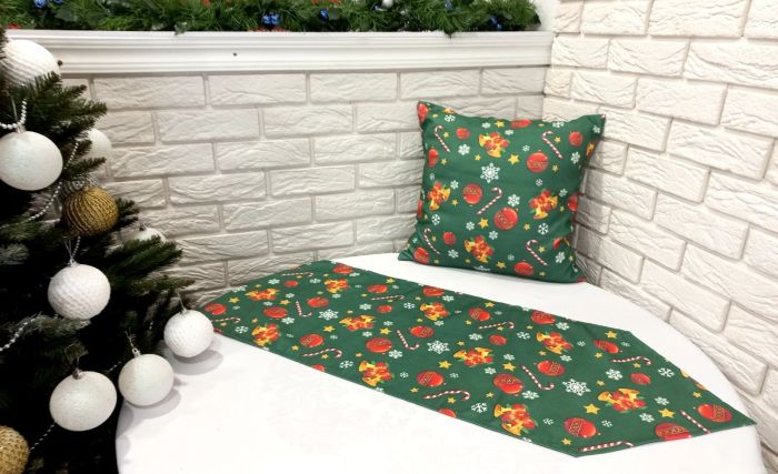 Набір новорічний "Print" доріжка 35х145 + наволочка 45х45 Yesil в коробці