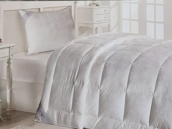 Ковдра Maison D'or Mirabella Jaquard Gold 155х215