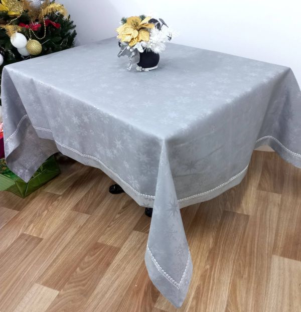 Скатертина поліестер зі стразами новорічна 150*220 код 920  Grey