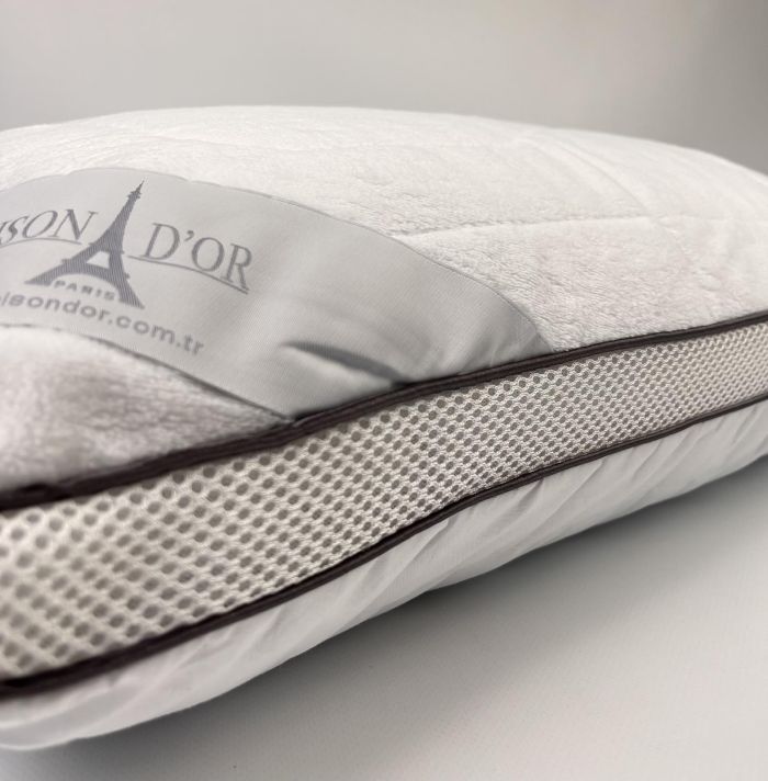 Подушка Maison D'or Coral Platinum 50х70