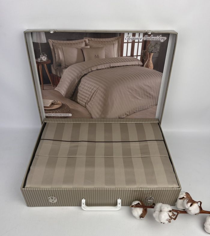 Постільна білизна Maison D'or сатин страйп 200х220 Elegance Embroidery Beige