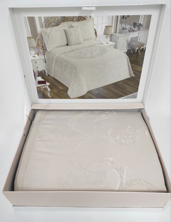Покривало Пике Maison D'or Lola 260x260 Tas