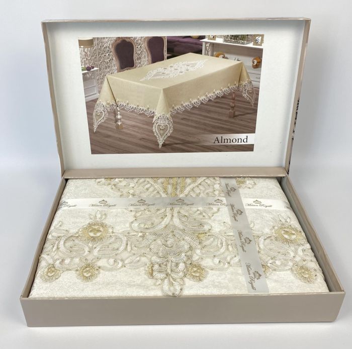 Скатертина Велюр Maison Royale 160x300 Almond Cream