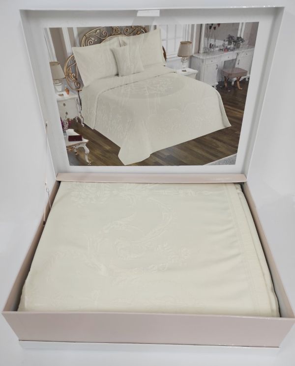 Покривало Пике Maison D'or Lola 260x260 Krem