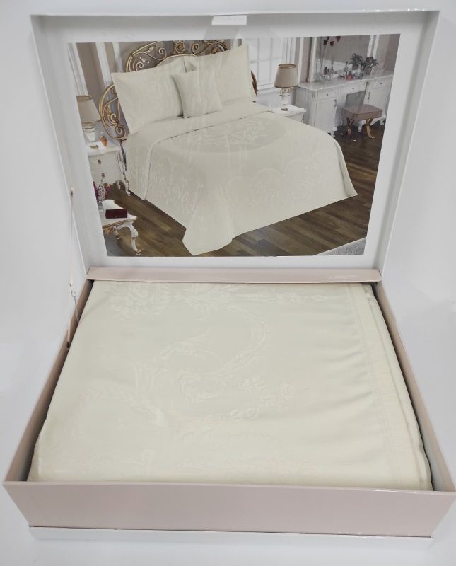 Покривало Пике Maison D'or Lola 260x260 Krem
