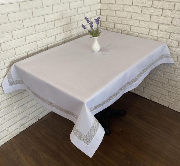 Скатертина поліестер зі стразами 110х160 код SL3039 White