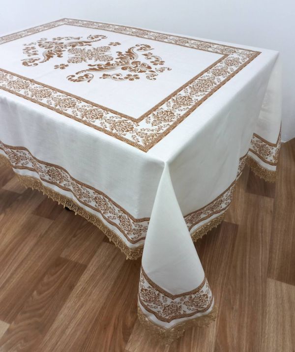 Скатертина Maison Royale льон з мереживом 160x300 Jumbo Cream-Cappucino