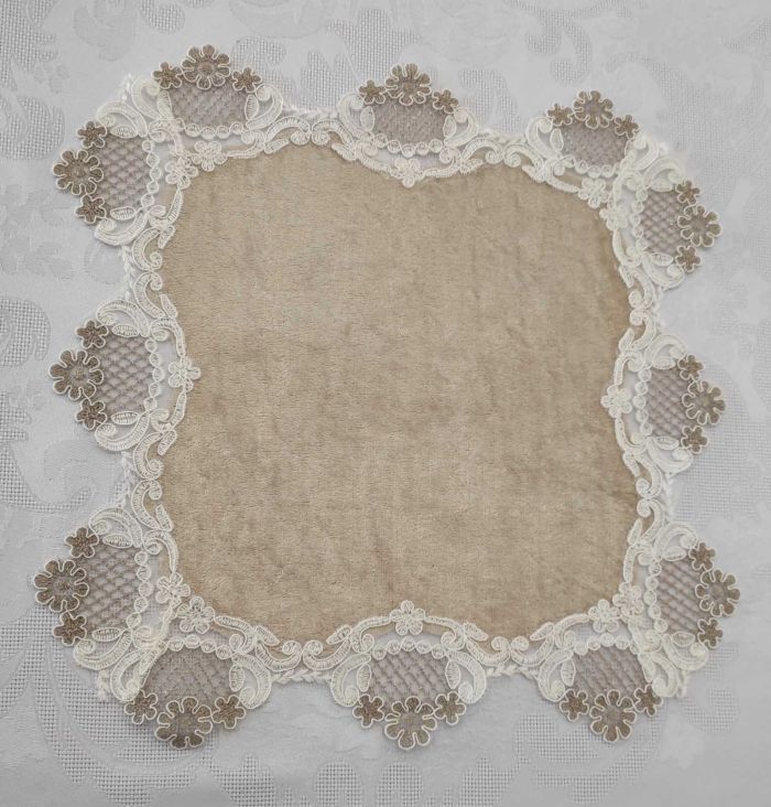 Серветка велюрова Acme з мереживом 35*35 Damla Cappicino